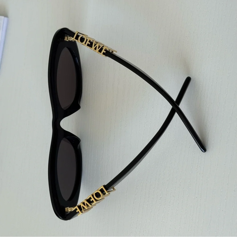 New! Loewe Black Cat-Eye Sunglasses LW40156U 01A, Authentic